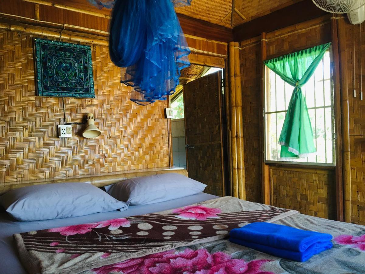 Golden Hut -Chill Bungalows In Town黄金泰式传统独栋小屋 Pai Eksteriør billede