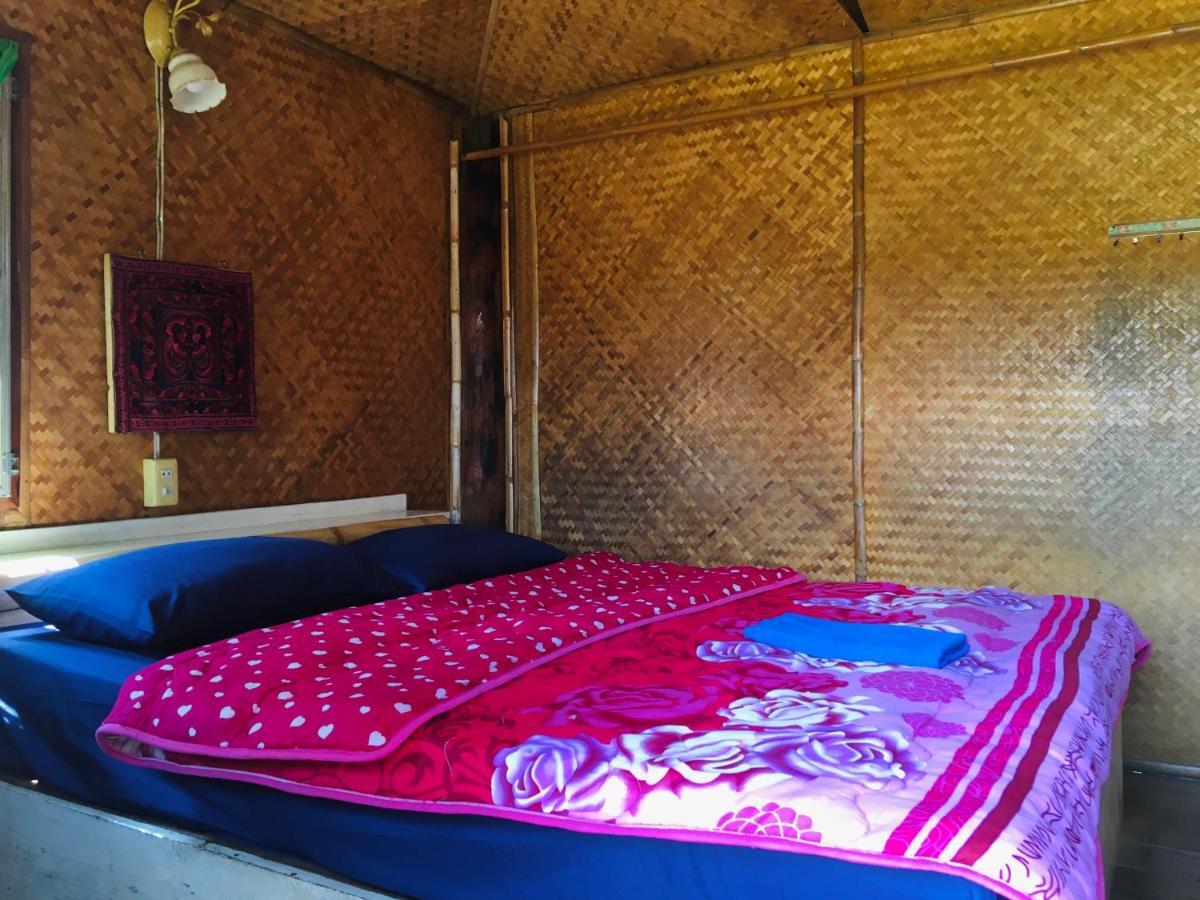Golden Hut -Chill Bungalows In Town黄金泰式传统独栋小屋 Pai Eksteriør billede