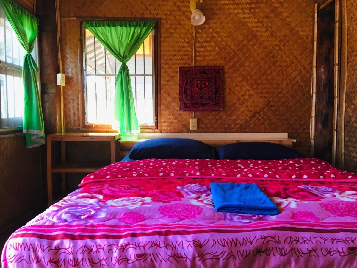 Golden Hut -Chill Bungalows In Town黄金泰式传统独栋小屋 Pai Eksteriør billede