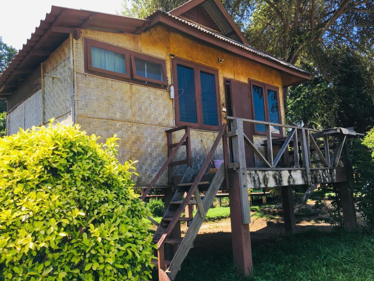 Golden Hut -Chill Bungalows In Town黄金泰式传统独栋小屋 Pai Eksteriør billede