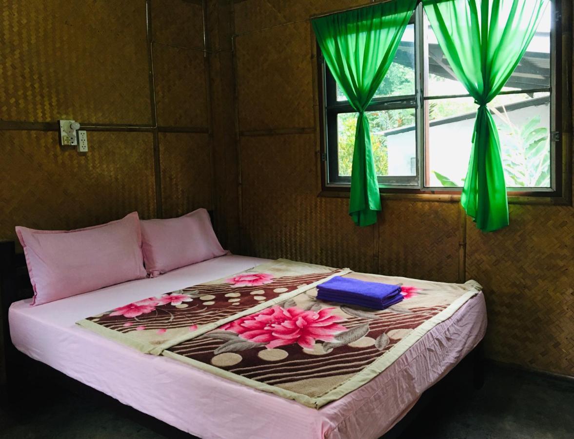 Golden Hut -Chill Bungalows In Town黄金泰式传统独栋小屋 Pai Eksteriør billede