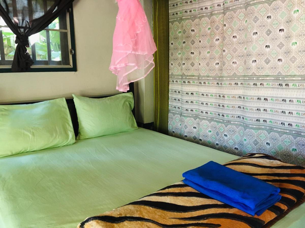 Golden Hut -Chill Bungalows In Town黄金泰式传统独栋小屋 Pai Eksteriør billede