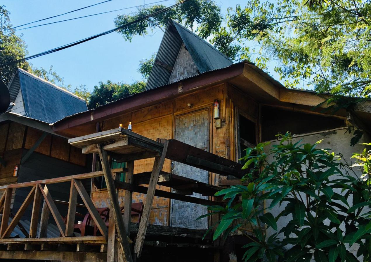 Golden Hut -Chill Bungalows In Town黄金泰式传统独栋小屋 Pai Eksteriør billede