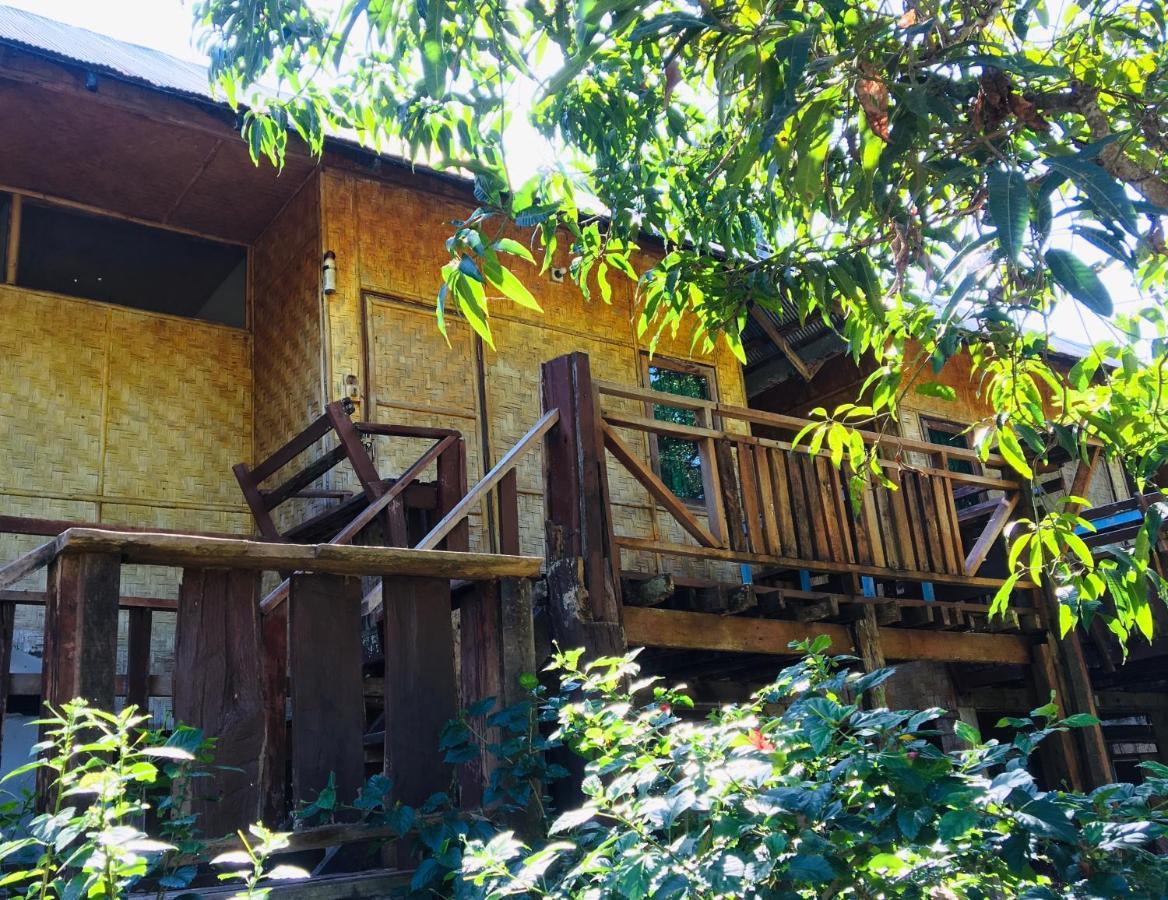 Golden Hut -Chill Bungalows In Town黄金泰式传统独栋小屋 Pai Eksteriør billede