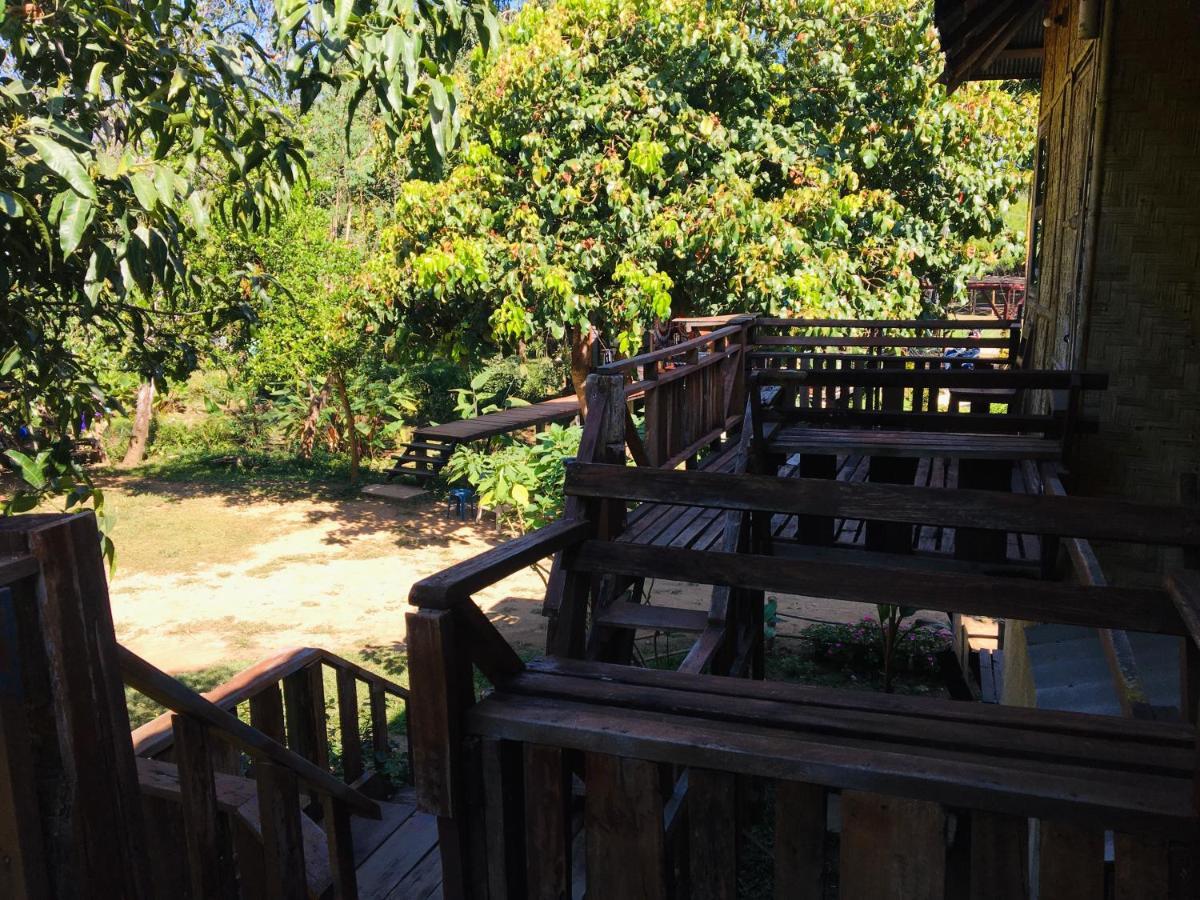 Golden Hut -Chill Bungalows In Town黄金泰式传统独栋小屋 Pai Eksteriør billede