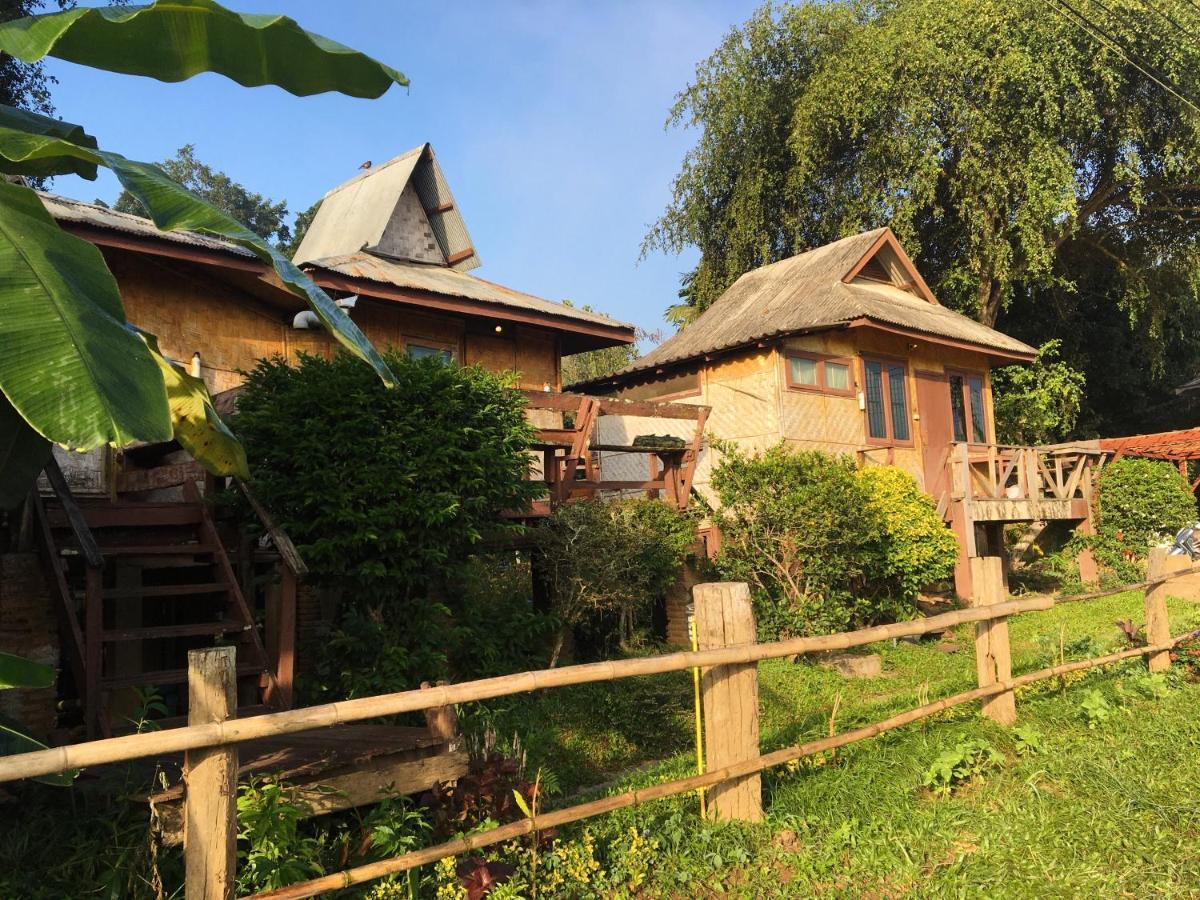 Golden Hut -Chill Bungalows In Town黄金泰式传统独栋小屋 Pai Eksteriør billede