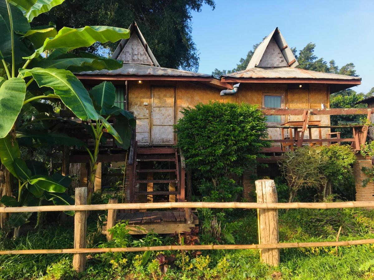 Golden Hut -Chill Bungalows In Town黄金泰式传统独栋小屋 Pai Eksteriør billede